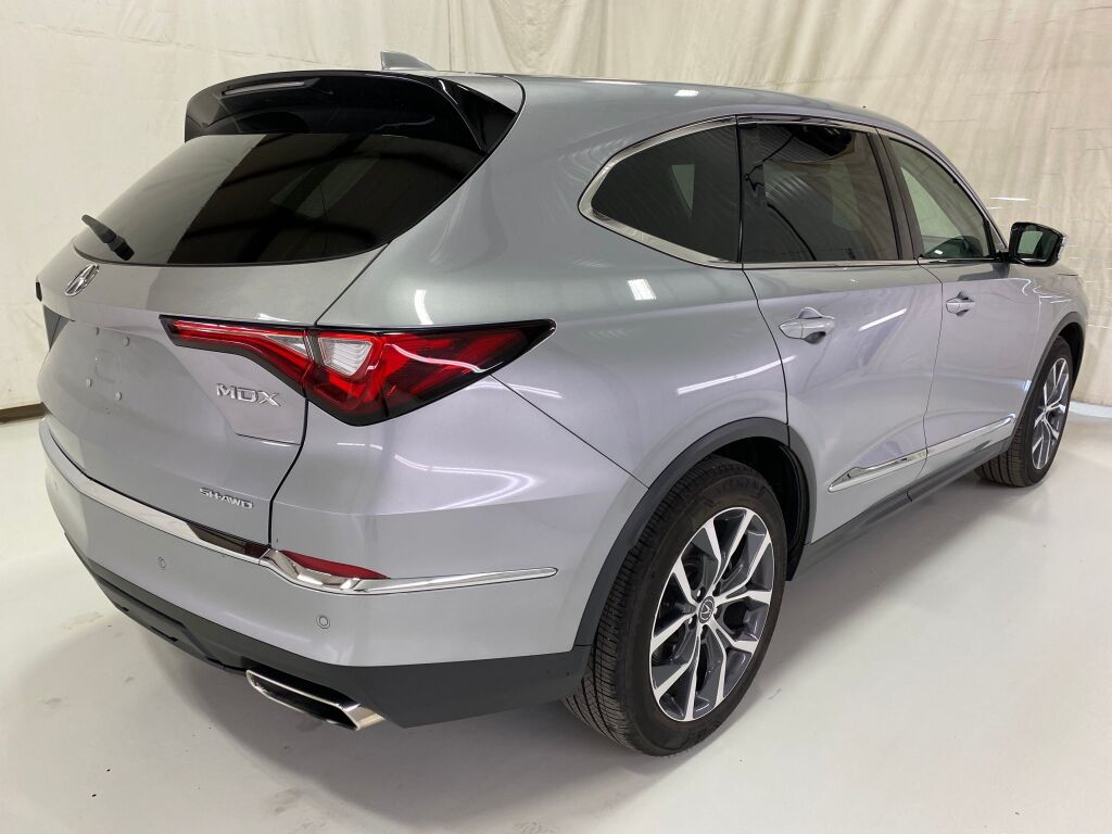 2022 Acura MDX Technology Lunar Silver Metallic at Spitzer Acura