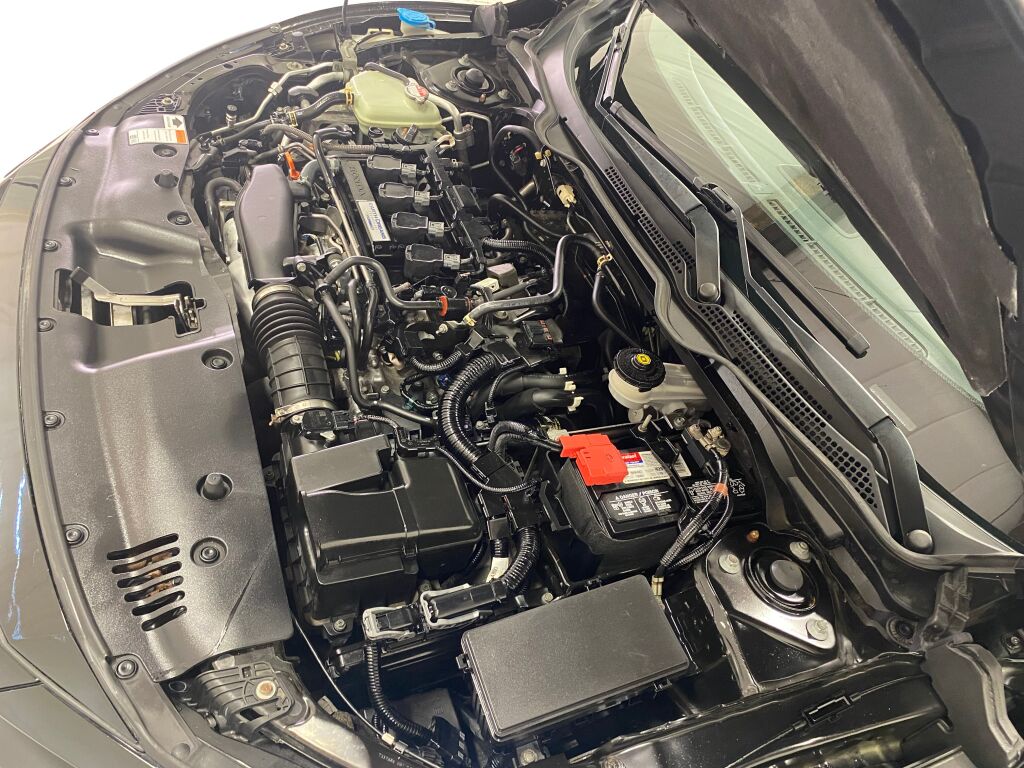 2019 Honda Civic Touring Crystal Black Pearl at South Hills CDJR