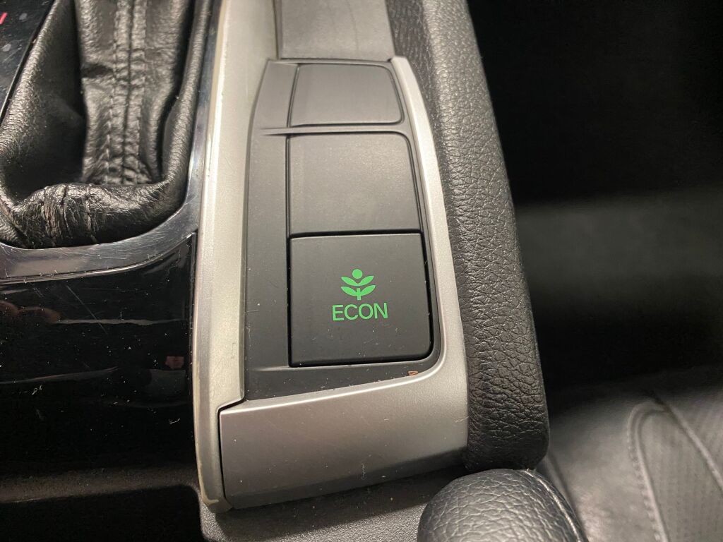 2019 Honda Civic Touring Crystal Black Pearl at South Hills CDJR