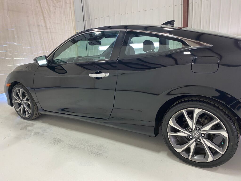 2019 Honda Civic Touring Crystal Black Pearl at South Hills CDJR