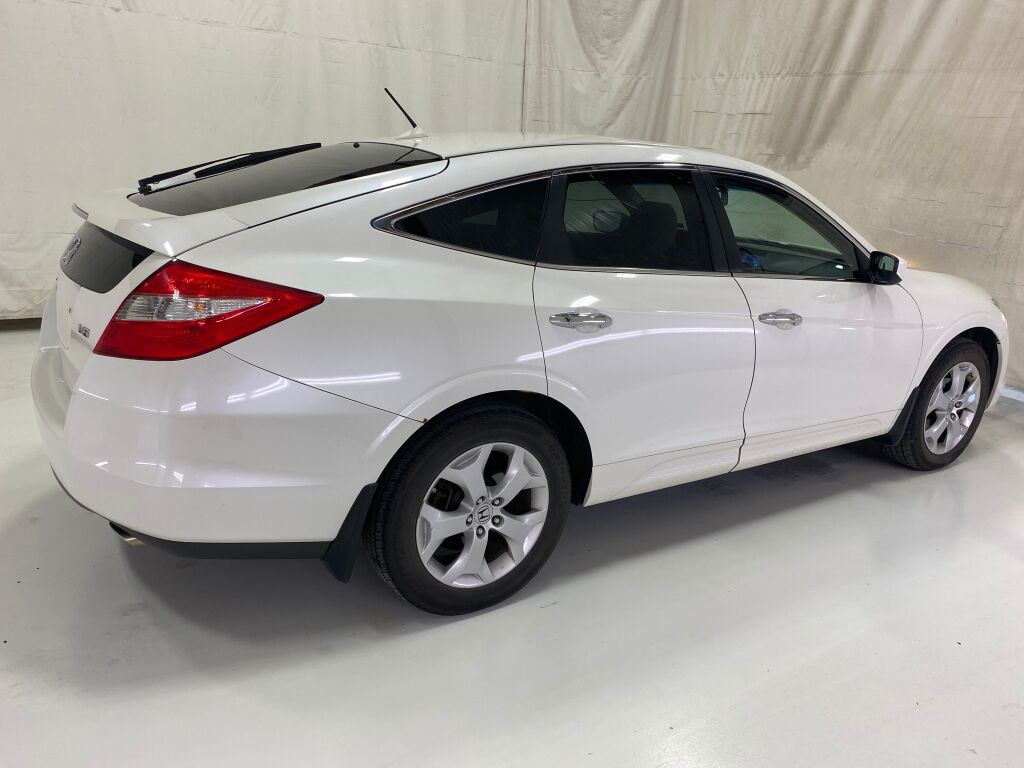 2012 Honda Crosstour EX-L White Diamond Pearl at Phil Fitts Ford