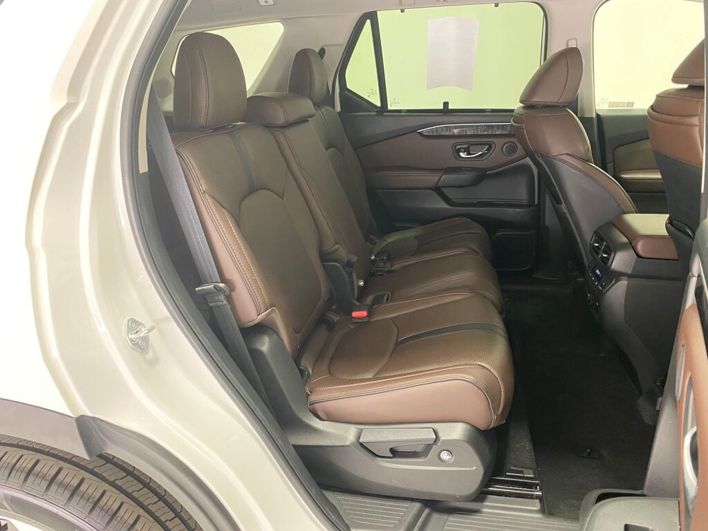 2023 Honda Pilot Elite Platinum White Pearl at Honda North