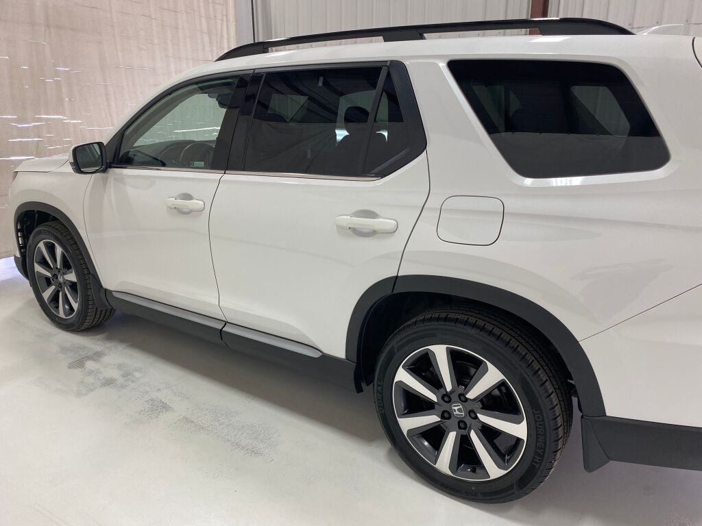 2023 Honda Pilot Elite Platinum White Pearl at Honda North