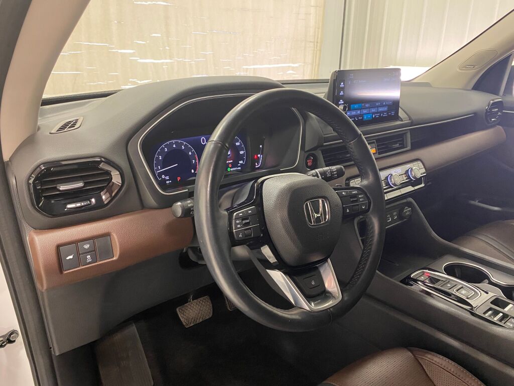 2023 Honda Pilot Elite Platinum White Pearl at Honda North
