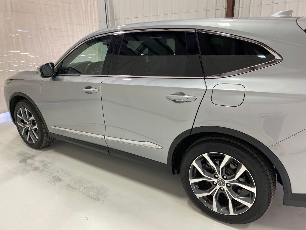 2022 Acura MDX Technology Lunar Silver Metallic at Spitzer Acura