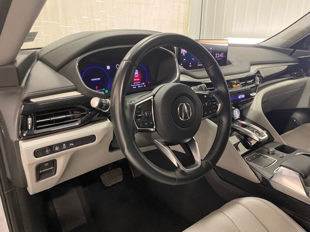 2022 Acura MDX Technology Lunar Silver Metallic at Spitzer Acura