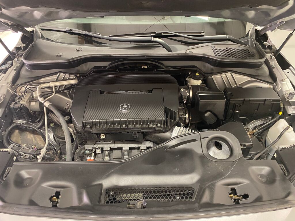 2022 Acura MDX Technology Lunar Silver Metallic at Spitzer Acura