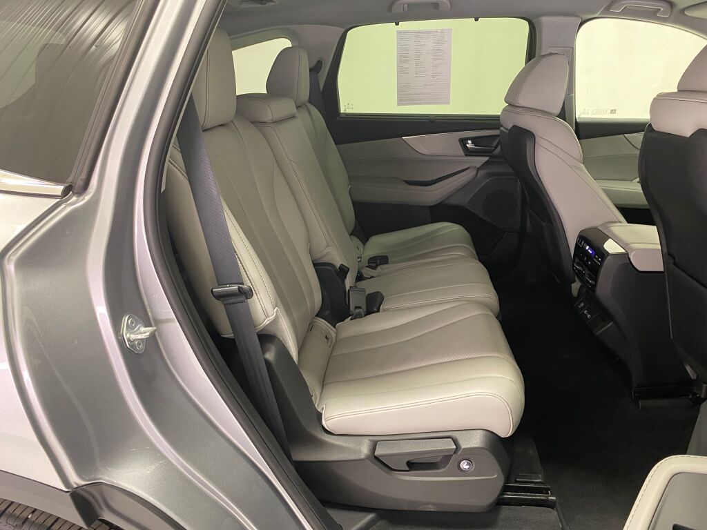2022 Acura MDX Technology Lunar Silver Metallic at Spitzer Acura