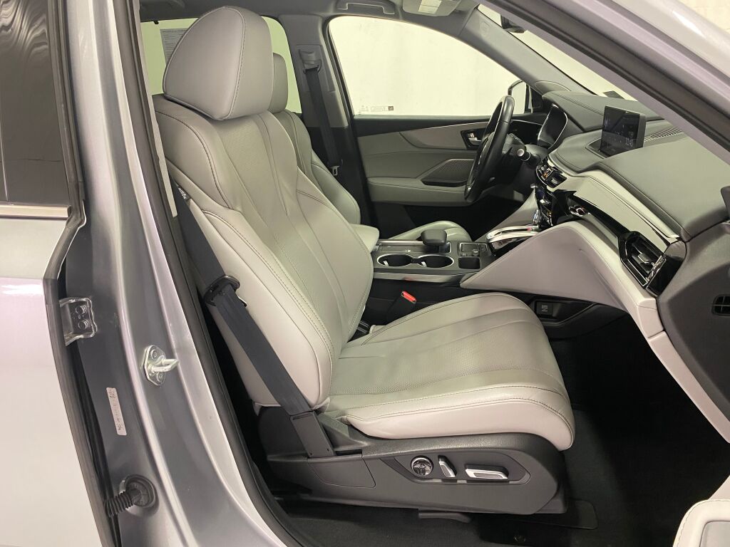 2022 Acura MDX Technology Lunar Silver Metallic at Spitzer Acura