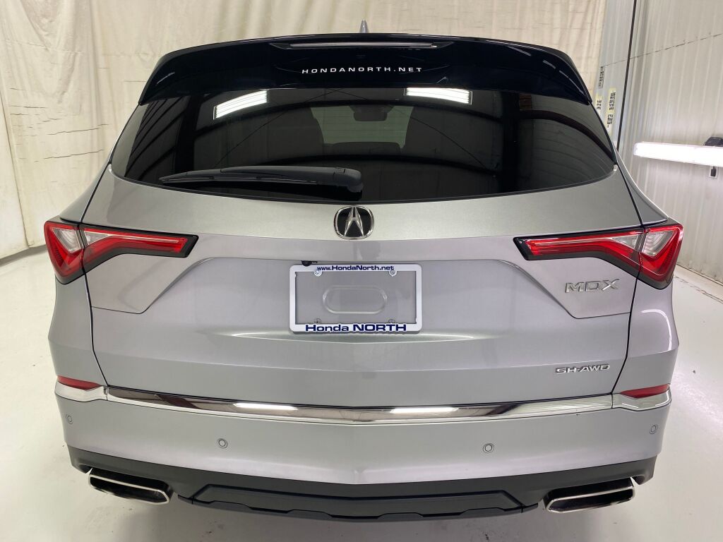 2022 Acura MDX Technology Lunar Silver Metallic at Spitzer Acura