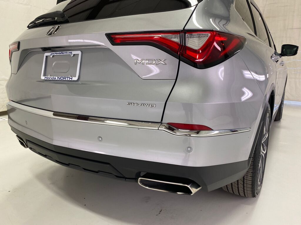 2022 Acura MDX Technology Lunar Silver Metallic at Spitzer Acura