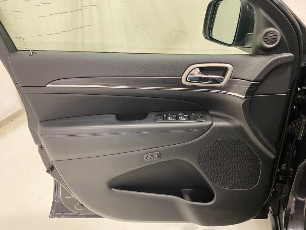 2021 Jeep Grand Cherokee Limited Sangria Metallic Clearcoat at Carlisle Cadillac Buick GMC