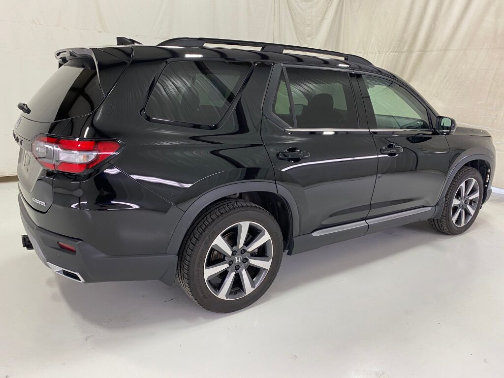 2024 Honda Pilot Touring Crystal Black Pearl at Spitzer Acura