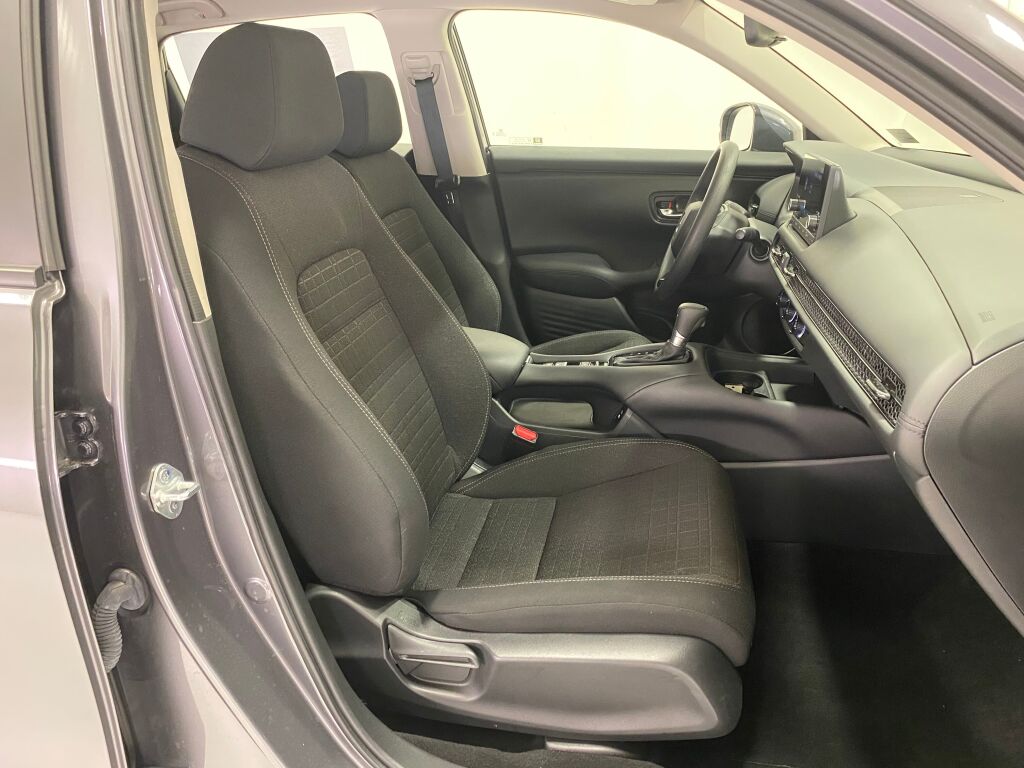 2025 Honda HR-V LX Modern Steel Metallic at Honda North