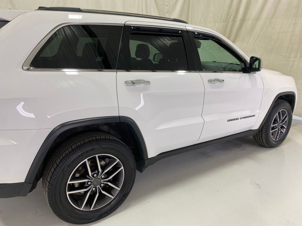 2019 Jeep Grand Cherokee Limited Bright White Clearcoat at South Hills CDJR