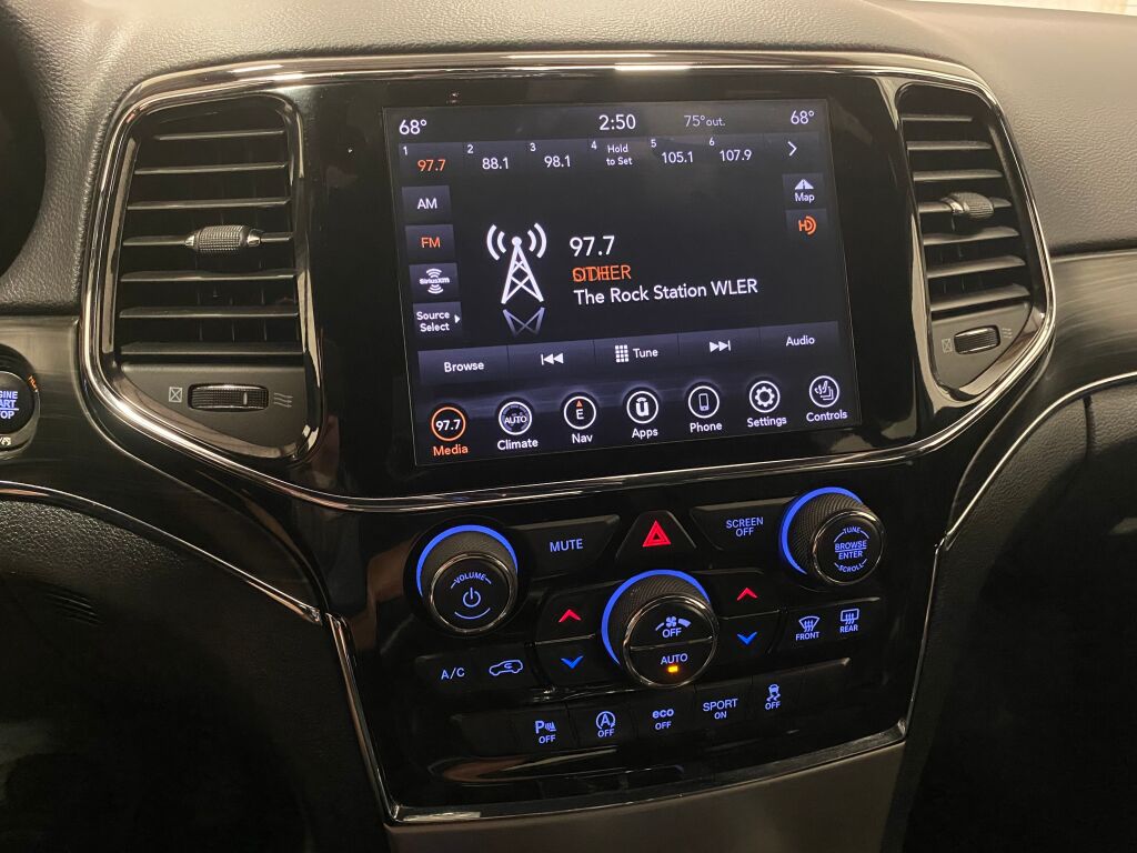 2019 Jeep Grand Cherokee Limited Bright White Clearcoat at South Hills CDJR