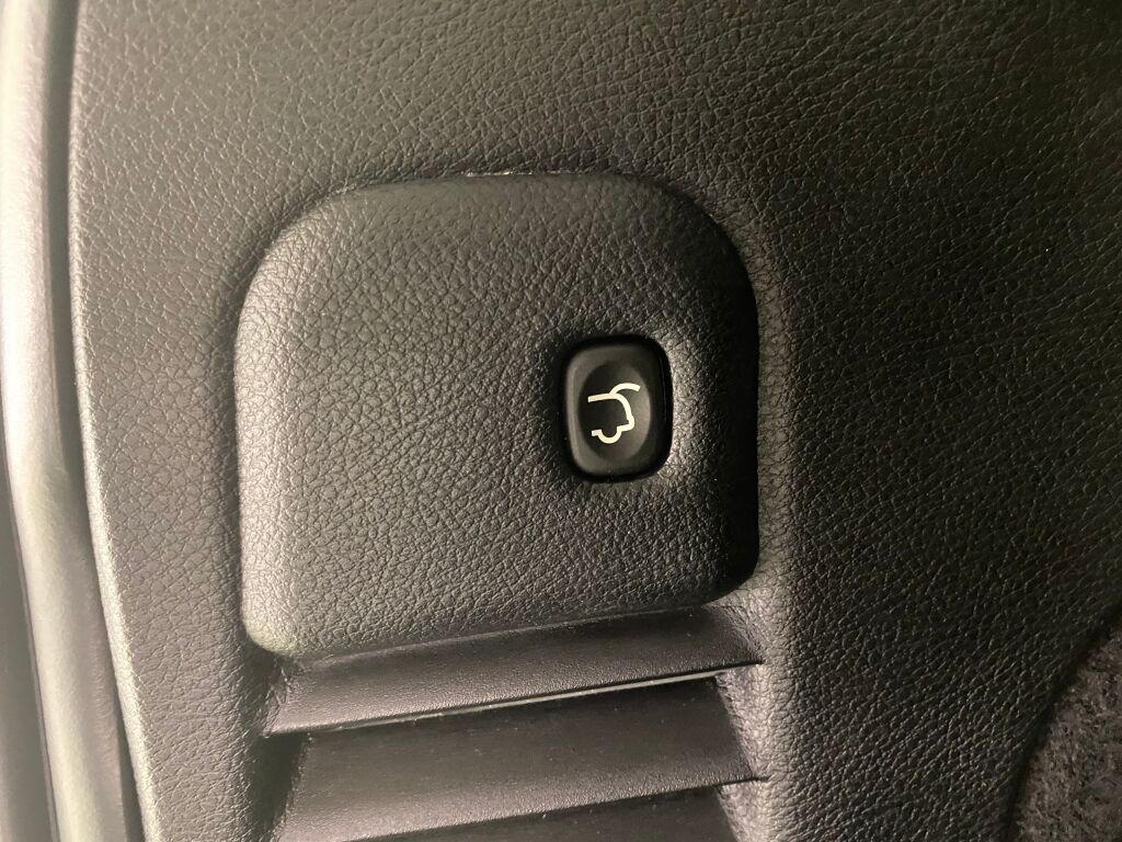 2019 Jeep Grand Cherokee Limited Bright White Clearcoat at South Hills CDJR