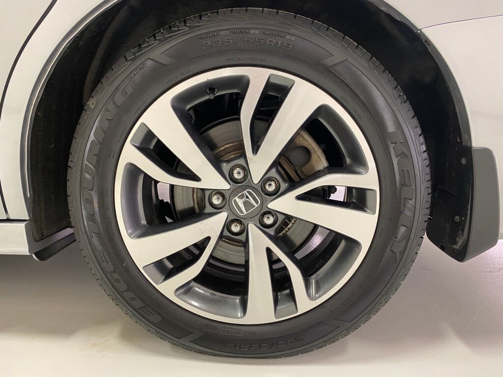 2022 Honda Odyssey Touring Lunar Silver Metallic at Auto Express Mitsubishi