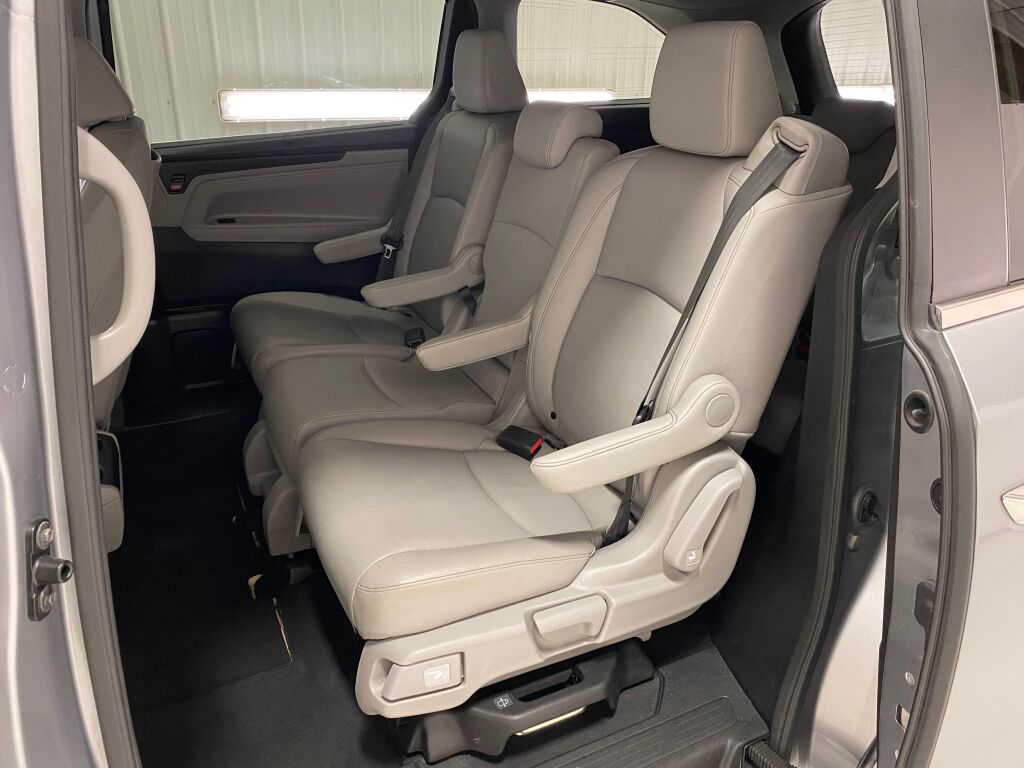2022 Honda Odyssey Touring Lunar Silver Metallic at Auto Express Mitsubishi
