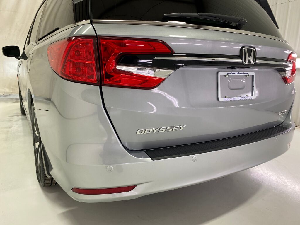 2022 Honda Odyssey Touring Lunar Silver Metallic at Auto Express Mitsubishi