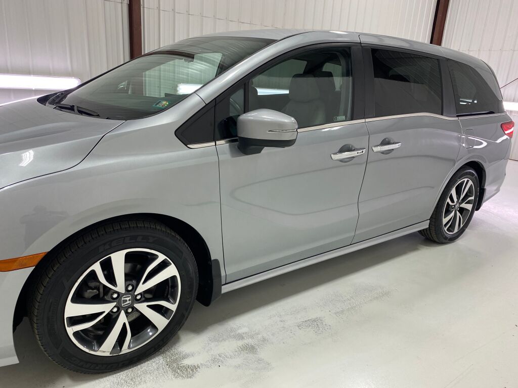 2022 Honda Odyssey Touring Lunar Silver Metallic at Auto Express Mitsubishi