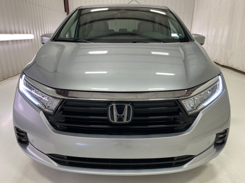 2022 Honda Odyssey Touring Lunar Silver Metallic at Auto Express Mitsubishi