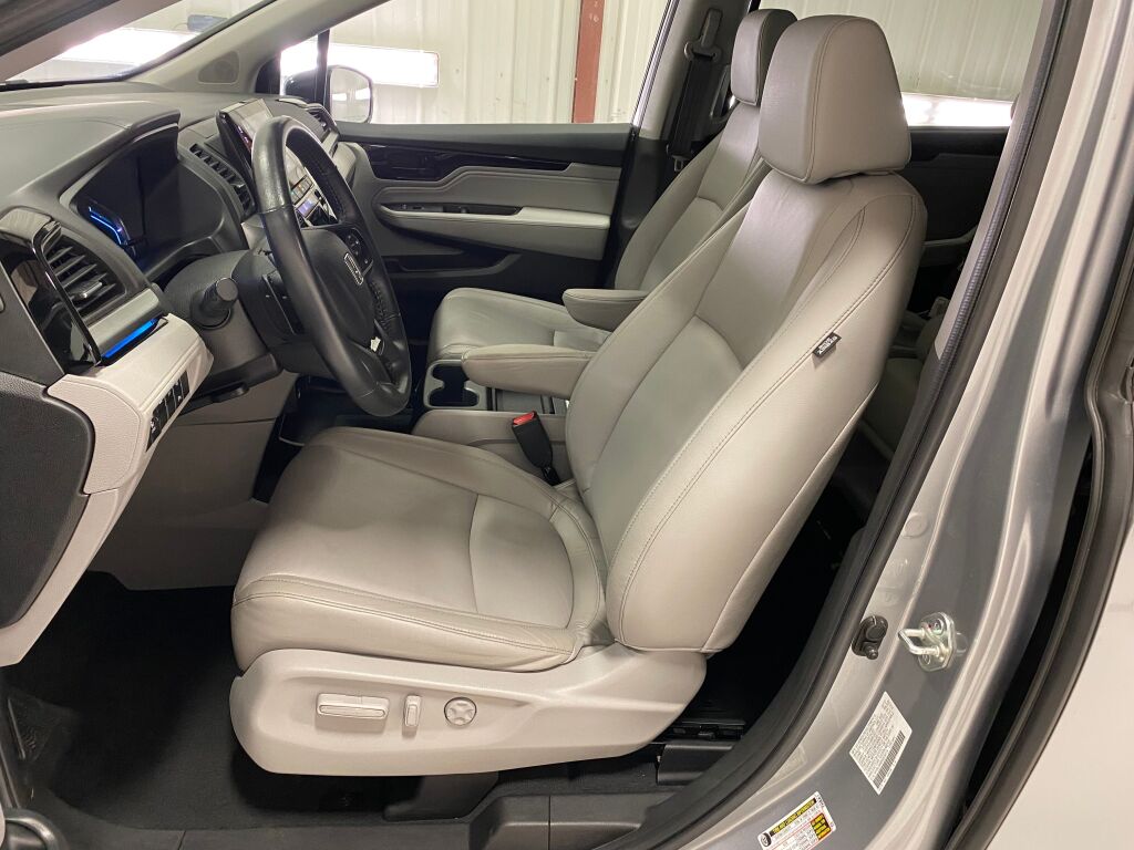 2022 Honda Odyssey Touring Lunar Silver Metallic at Auto Express Mitsubishi
