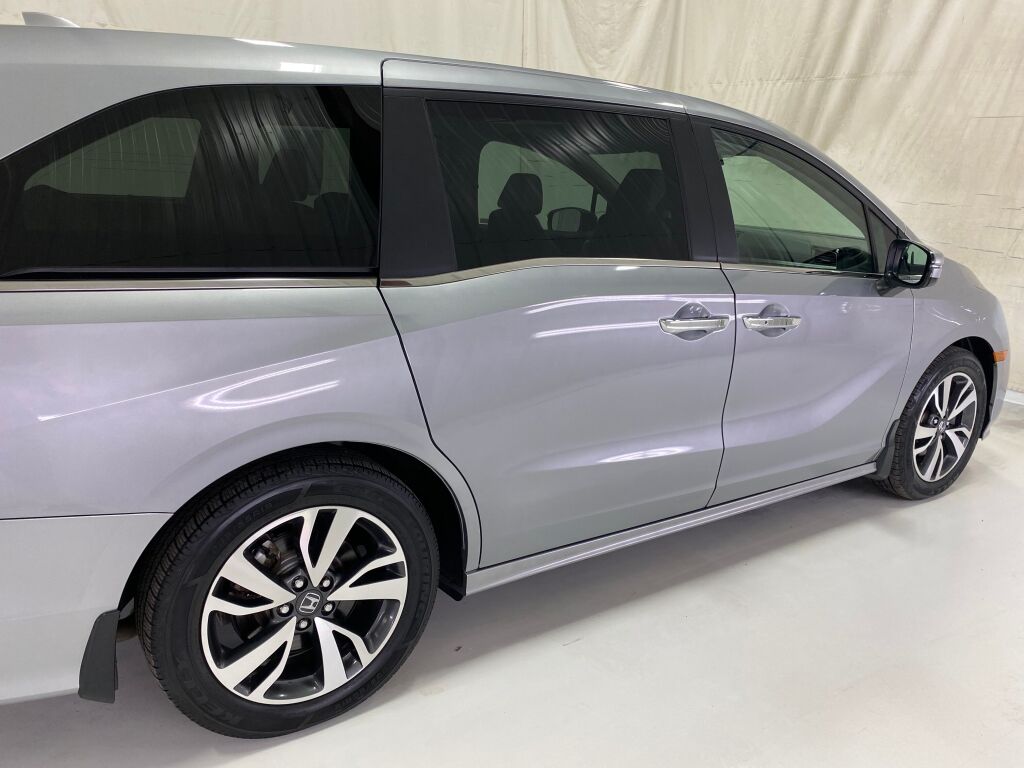 2022 Honda Odyssey Touring Lunar Silver Metallic at Auto Express Mitsubishi