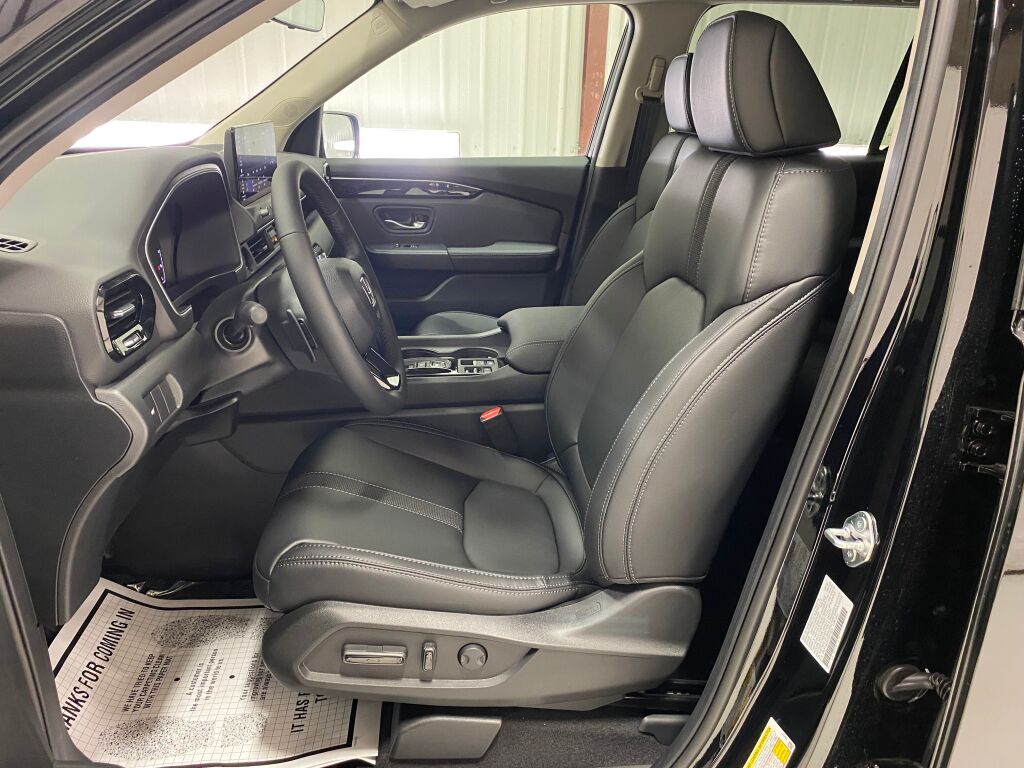 2026 Honda Passport RTL CRYSTAL BLACK PEARL at Altoona Honda