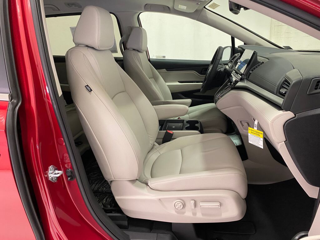 2026 Honda Odyssey EX-L RADIANT RED METALLIC II at Honda North