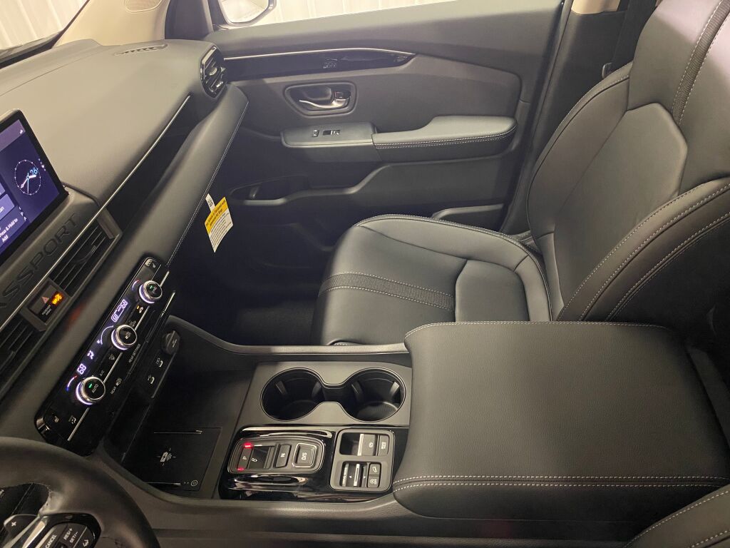 2026 Honda Passport RTL CRYSTAL BLACK PEARL at Altoona Honda