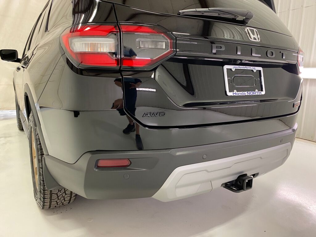 2024 Honda Pilot TrailSport Crystal Black Pearl at Honda North