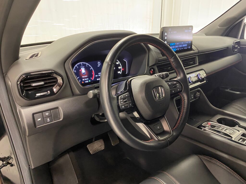 2024 Honda Pilot TrailSport Crystal Black Pearl at Honda North
