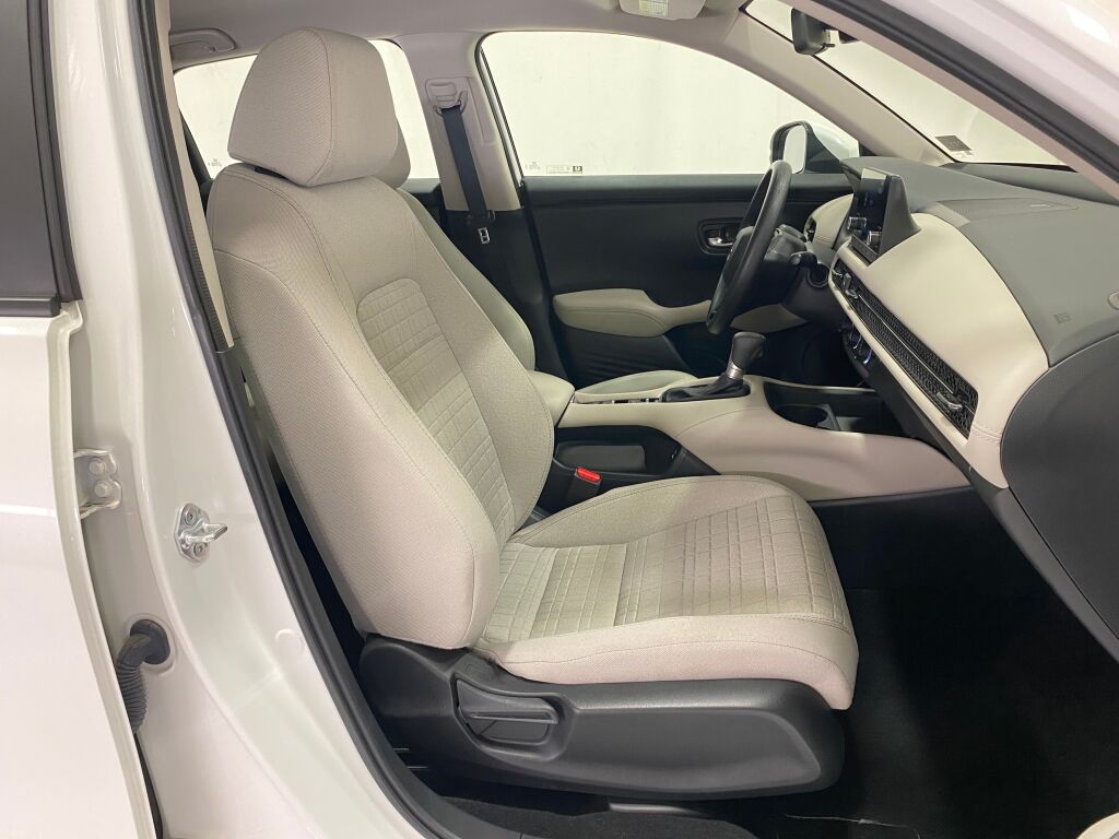 2025 Honda HR-V LX Platinum White Pearl at Honda North
