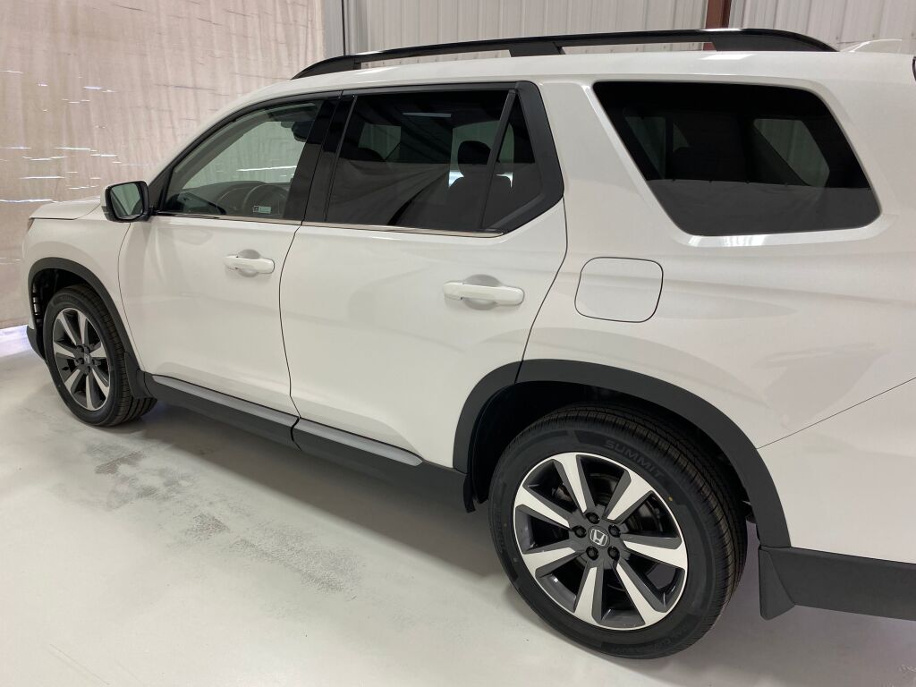 2024 Honda Pilot Elite Platinum White Pearl at Honda North