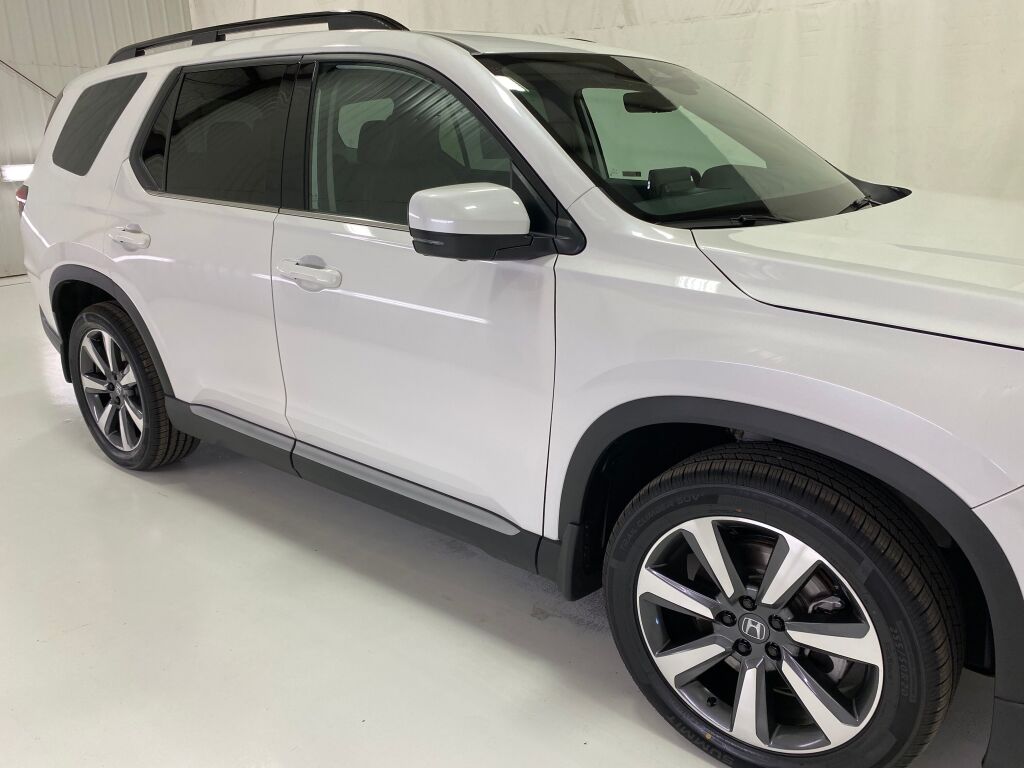 2024 Honda Pilot Elite Platinum White Pearl at Honda North