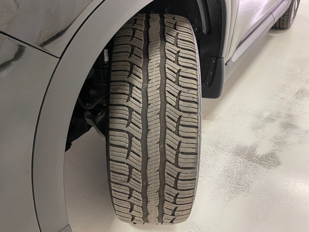 2024 Honda Pilot Touring Crystal Black Pearl at Honda North