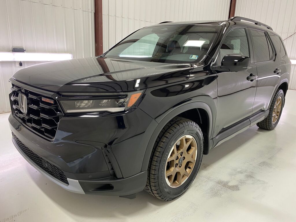 2024 Honda Pilot TrailSport Crystal Black Pearl at Honda North
