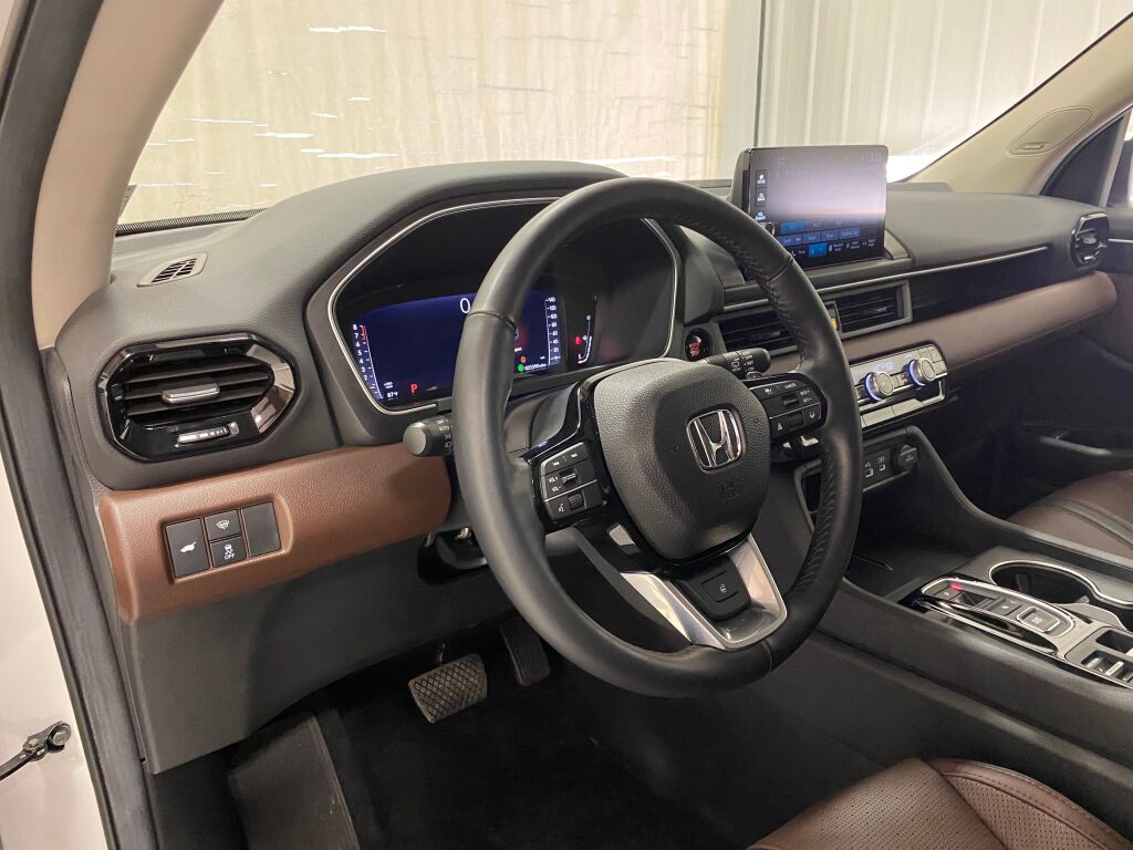 2024 Honda Pilot Elite Platinum White Pearl at Honda North