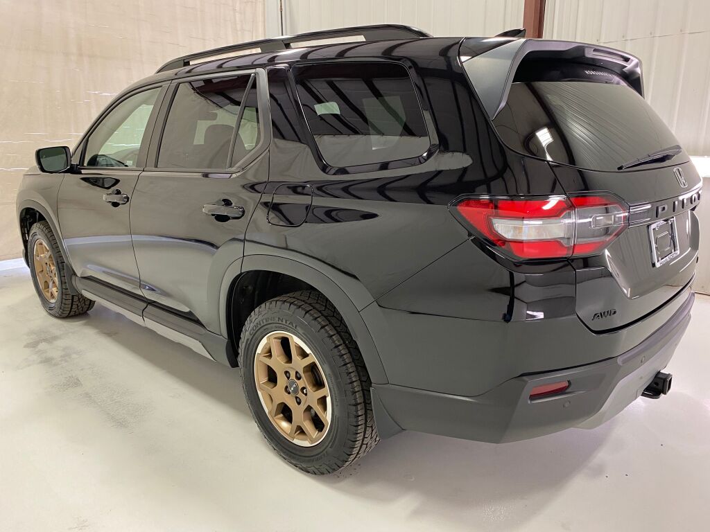 2024 Honda Pilot TrailSport Crystal Black Pearl at Honda North