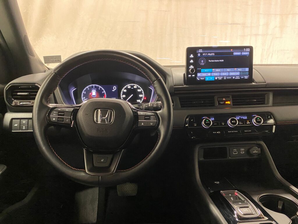 2024 Honda Pilot TrailSport Crystal Black Pearl at Honda North