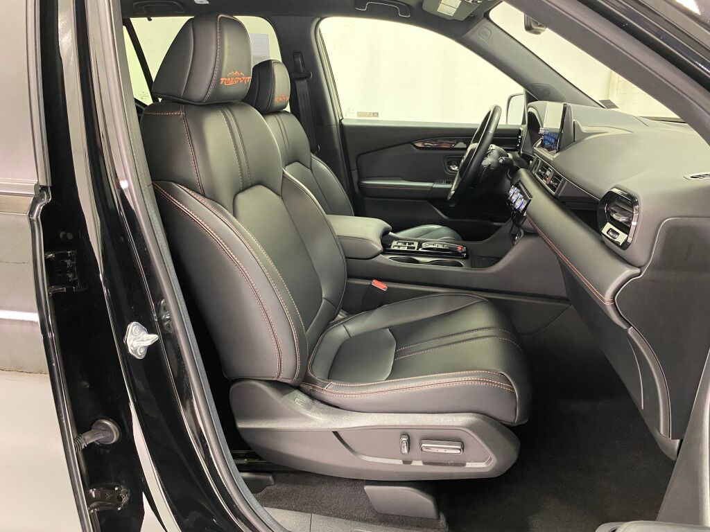 2024 Honda Pilot TrailSport Crystal Black Pearl at Honda North