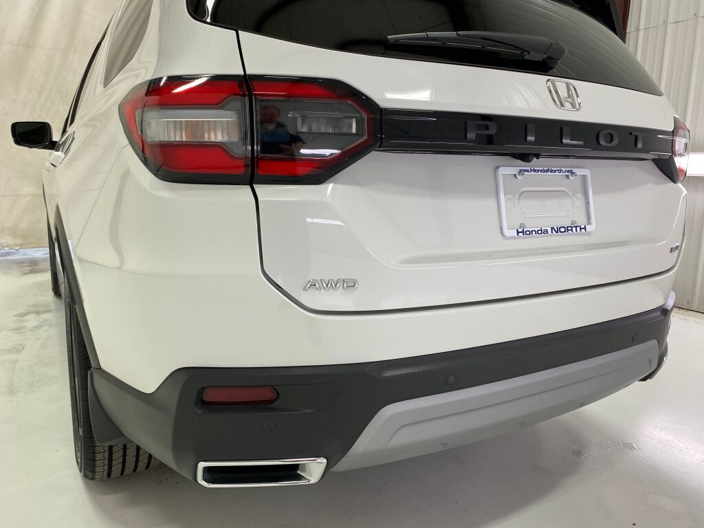 2024 Honda Pilot Elite Platinum White Pearl at Honda North