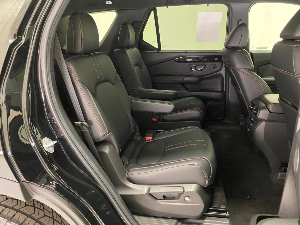 2024 Honda Pilot TrailSport Crystal Black Pearl at Honda North