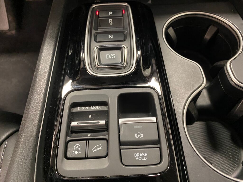 2024 Honda Pilot Touring Crystal Black Pearl at Honda North
