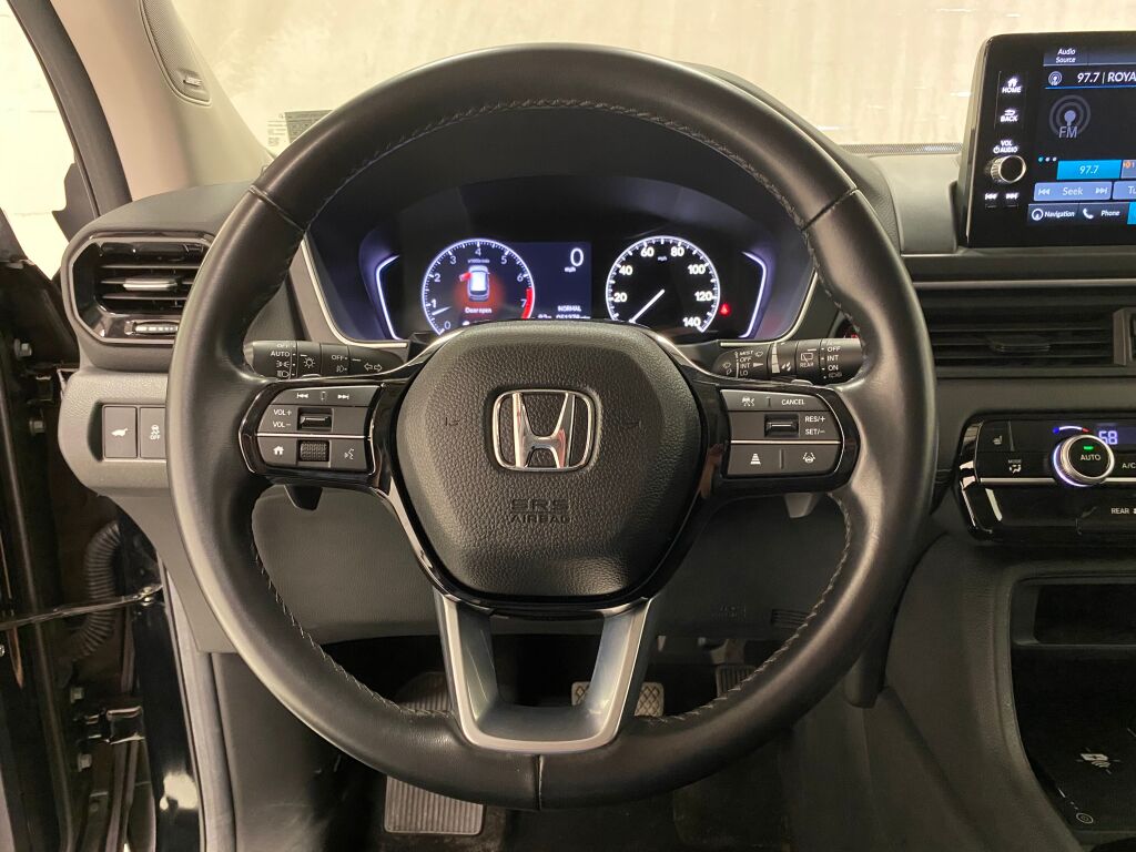2024 Honda Pilot Touring Crystal Black Pearl at Honda North