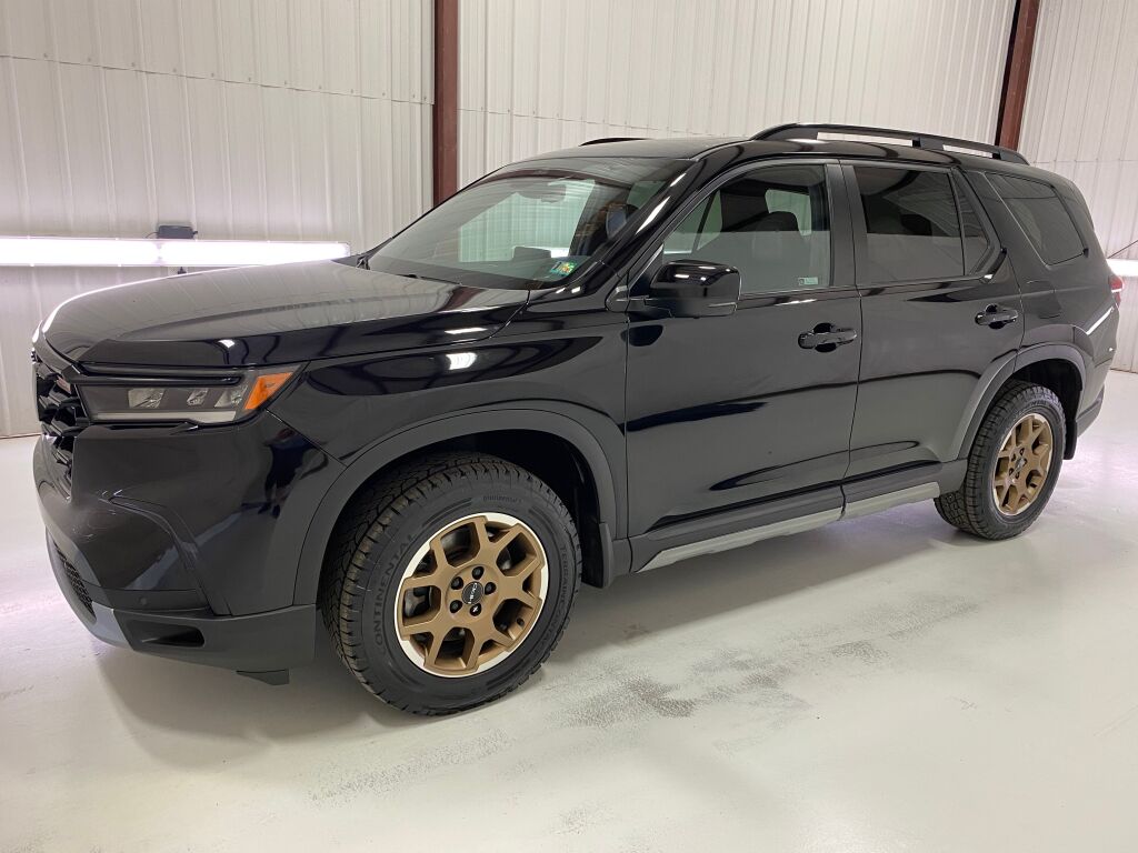 2024 Honda Pilot TrailSport Crystal Black Pearl at Honda North