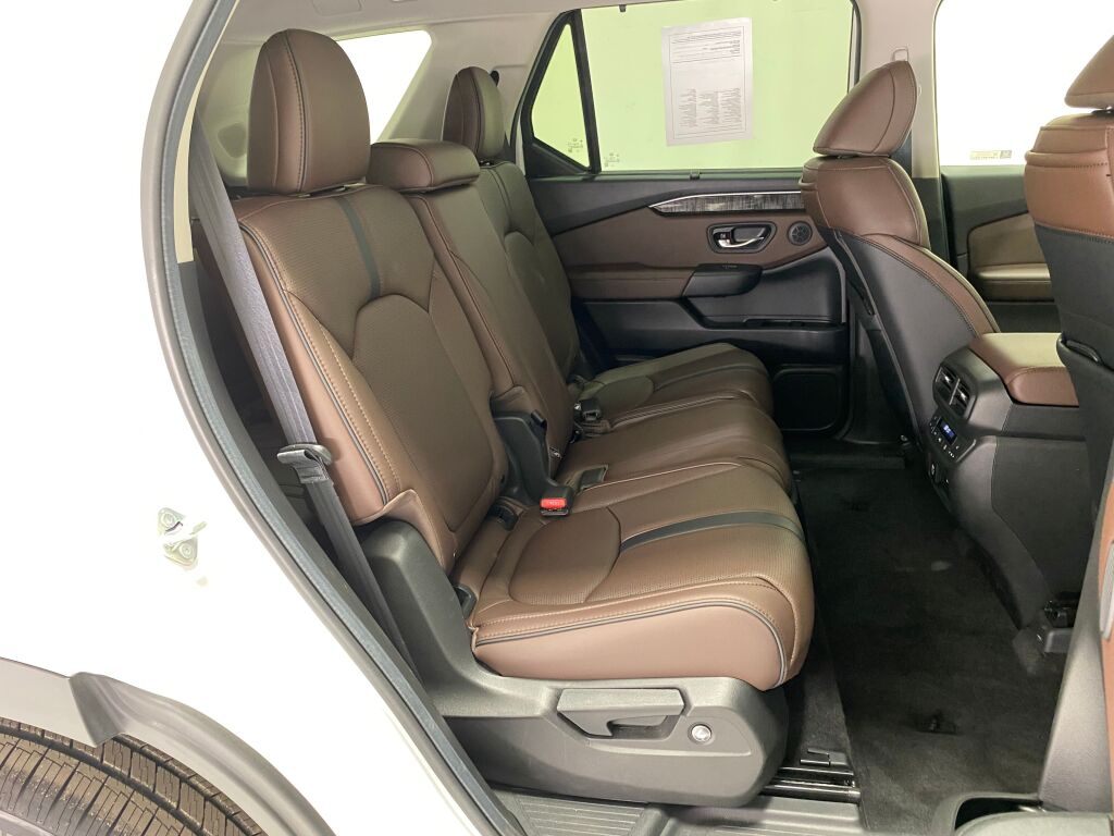 2024 Honda Pilot Elite Platinum White Pearl at Honda North