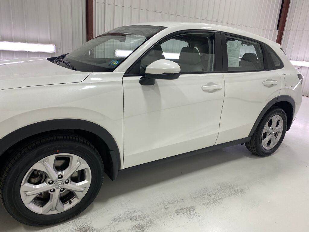2025 Honda HR-V LX Platinum White Pearl at Honda North