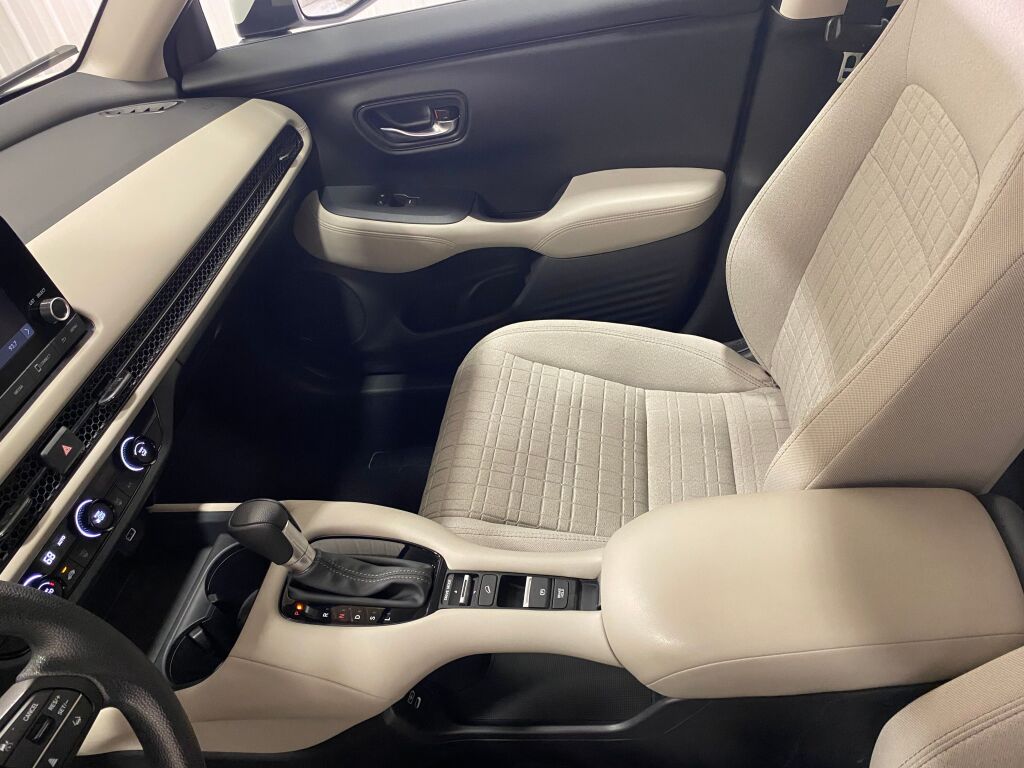 2025 Honda HR-V LX Platinum White Pearl at Honda North